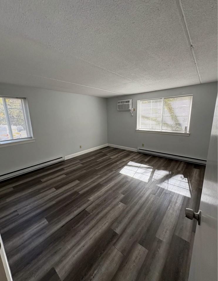 1738 House - Photo 5 of 7