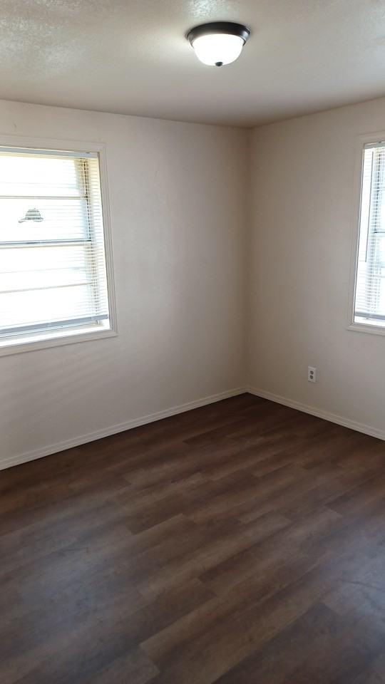 4104 Se 22nd St #1 - Photo 7 of 11