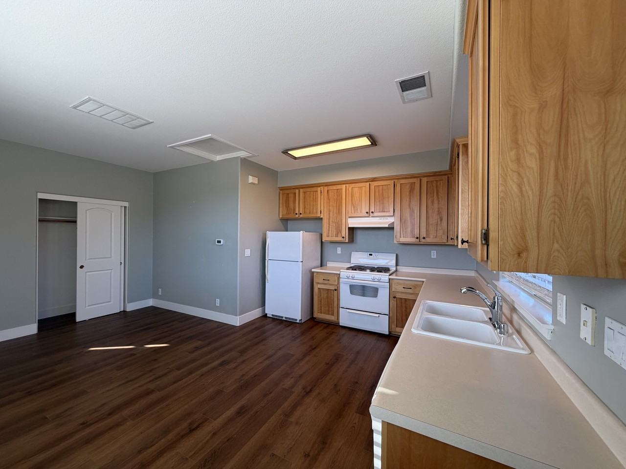 1444 Trombetta St #1 - Photo 4 of 14