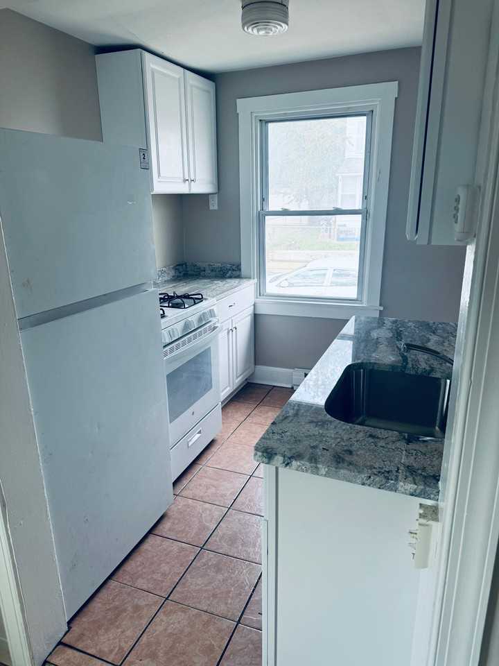 116 W 30th St #3 - Photo 5 of 10