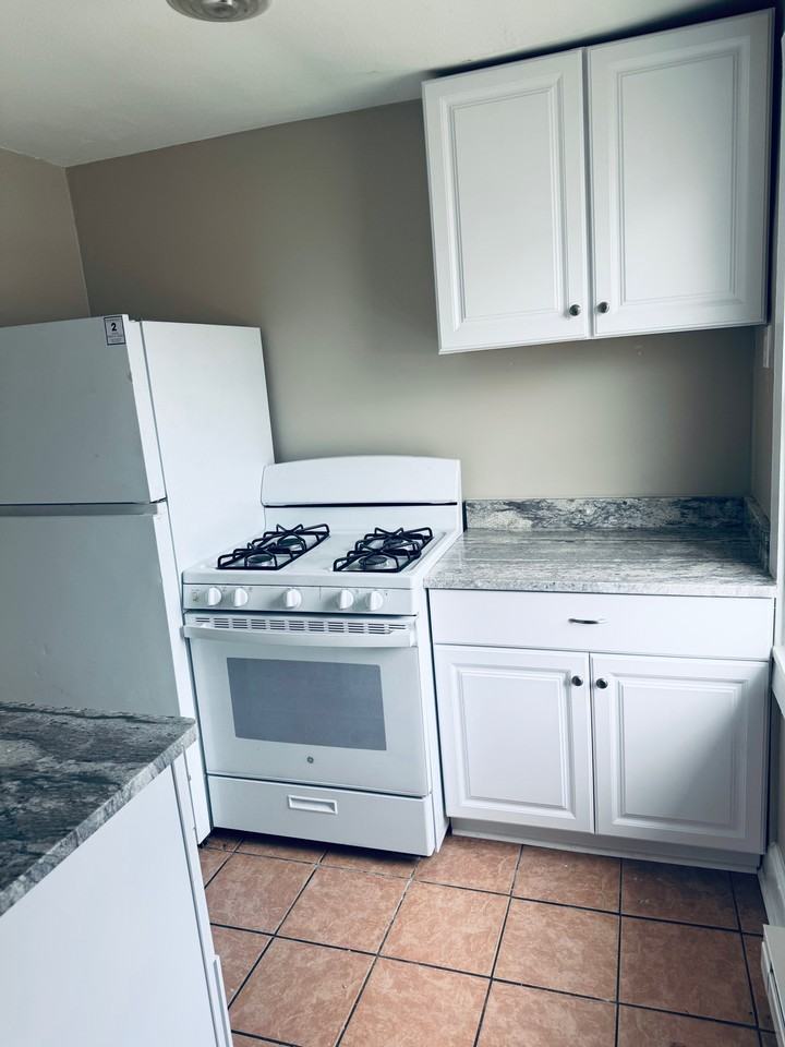 116 W 30th St #3 - Photo 6 of 10