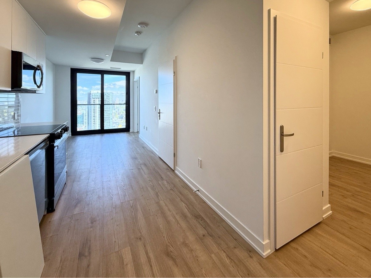 30 Francis Street South - Photo 3 of 10