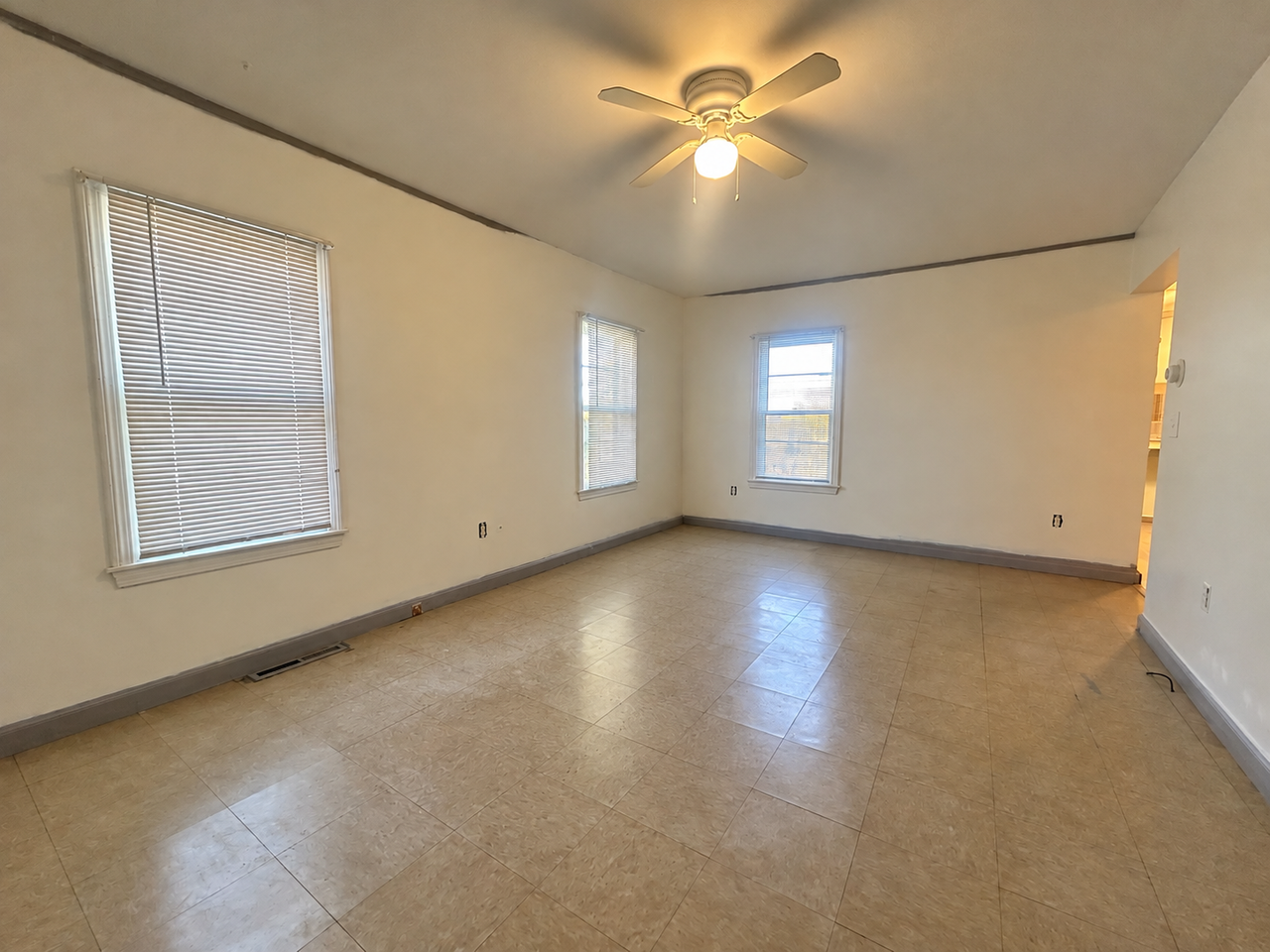 272 Onota St #2 - Photo 4 of 15