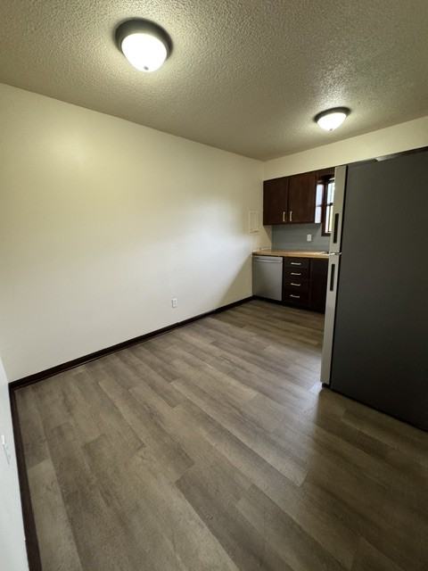 711 W Washington Ave #711-4 - Photo 3 of 9