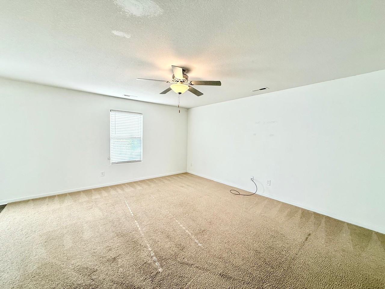 2101 Talbert Ct #1 - Photo 4 of 25