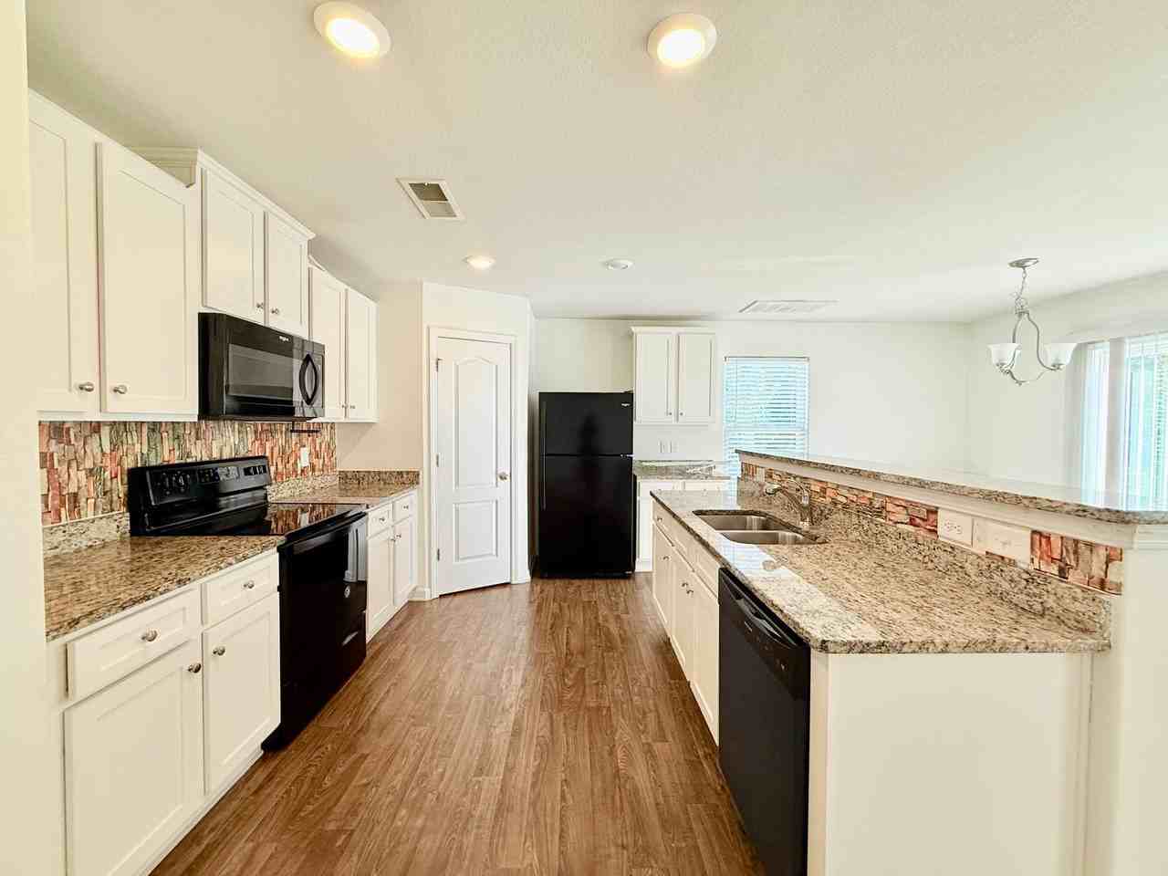 2101 Talbert Ct #1 - Photo 5 of 25