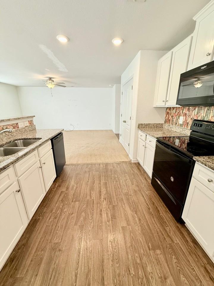 2101 Talbert Ct #1 - Photo 7 of 25