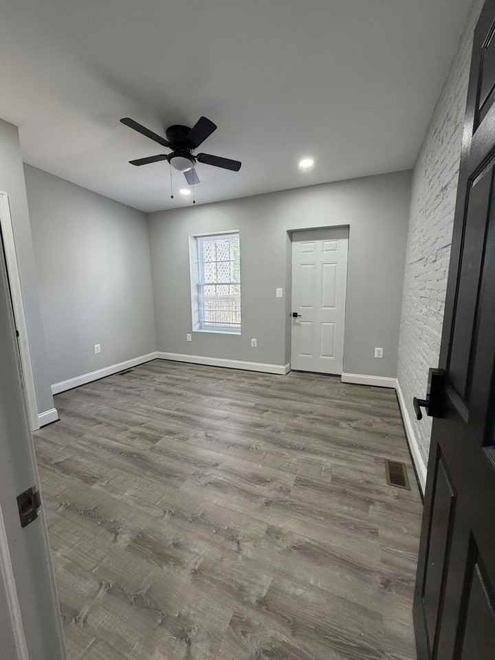 2936 West Mosher Street, Unit BA - Photo 4 of 14