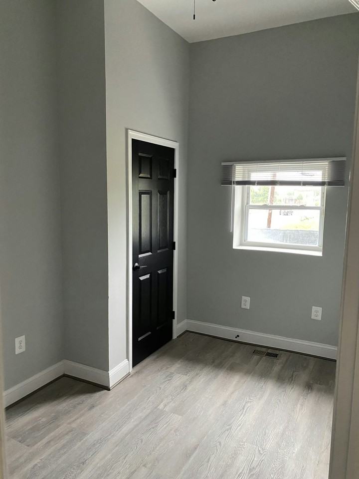 837 North Fulton Avenue, Unit 3E - Photo 2 of 16