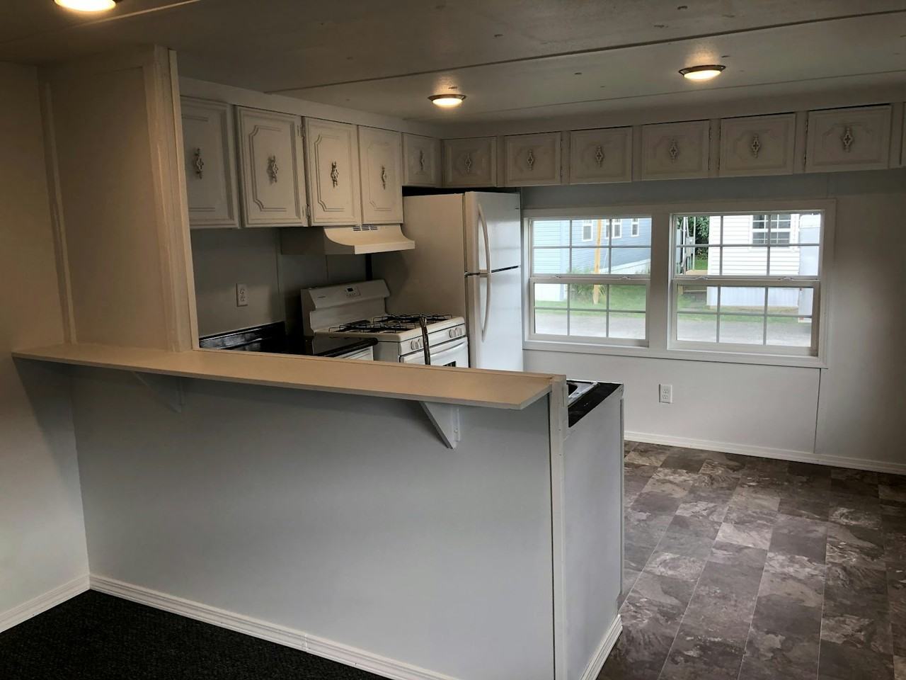 2716 Everett Drive - Photo 2 of 27