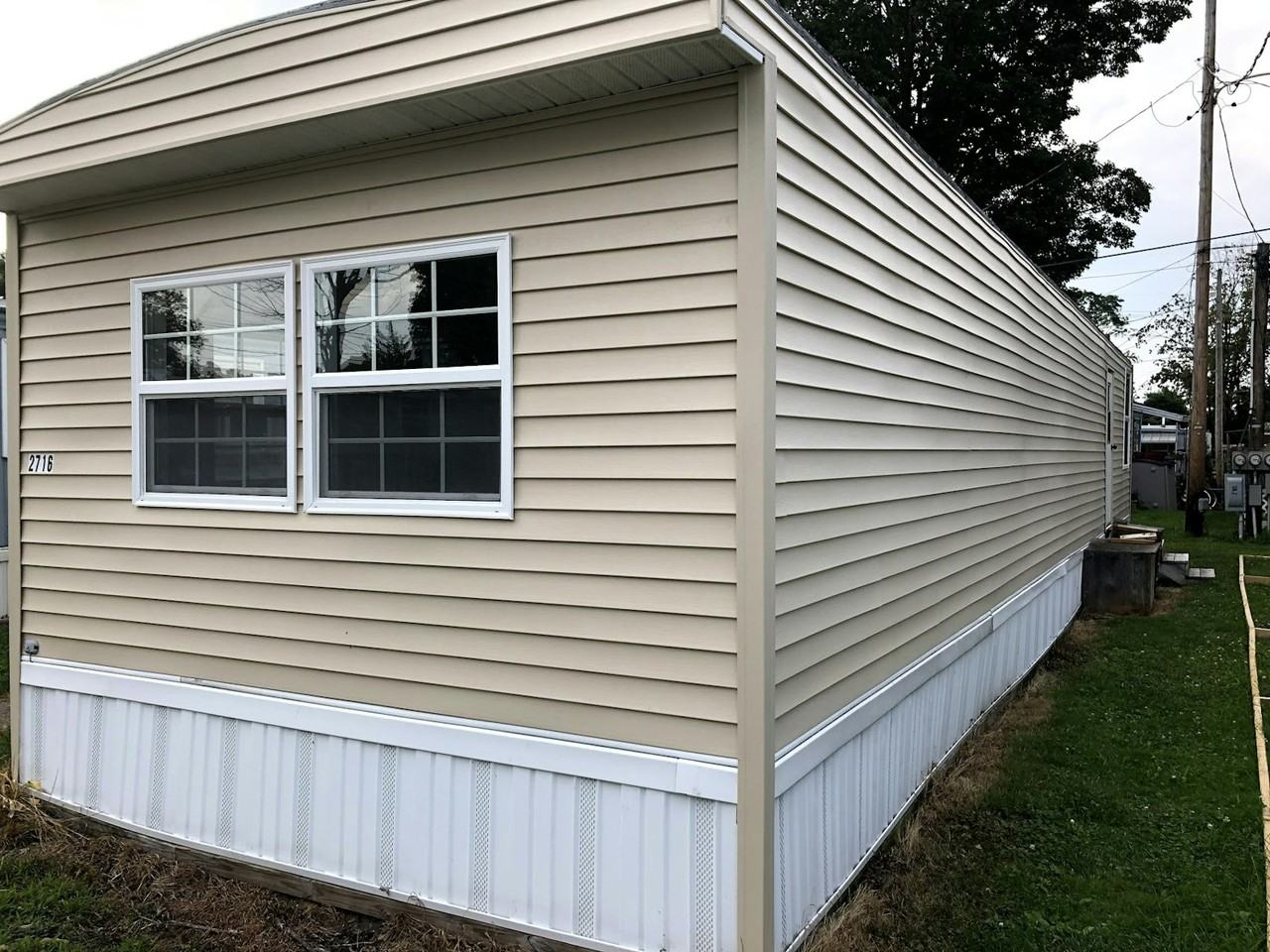 2716 Everett Drive - Photo 5 of 27