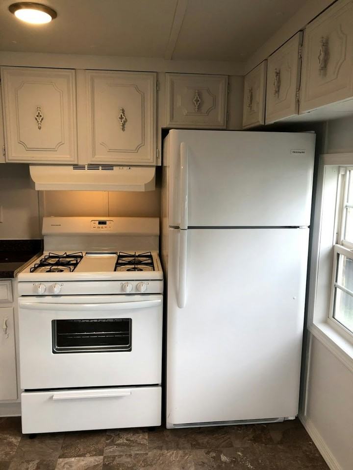 2716 Everett Drive - Photo 6 of 27