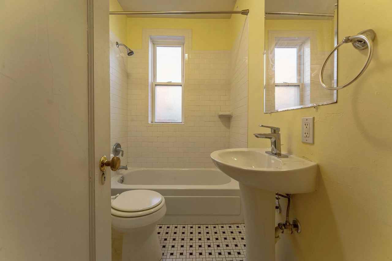 1408 Woodland Drive, Unit 2N - Photo 7 of 11