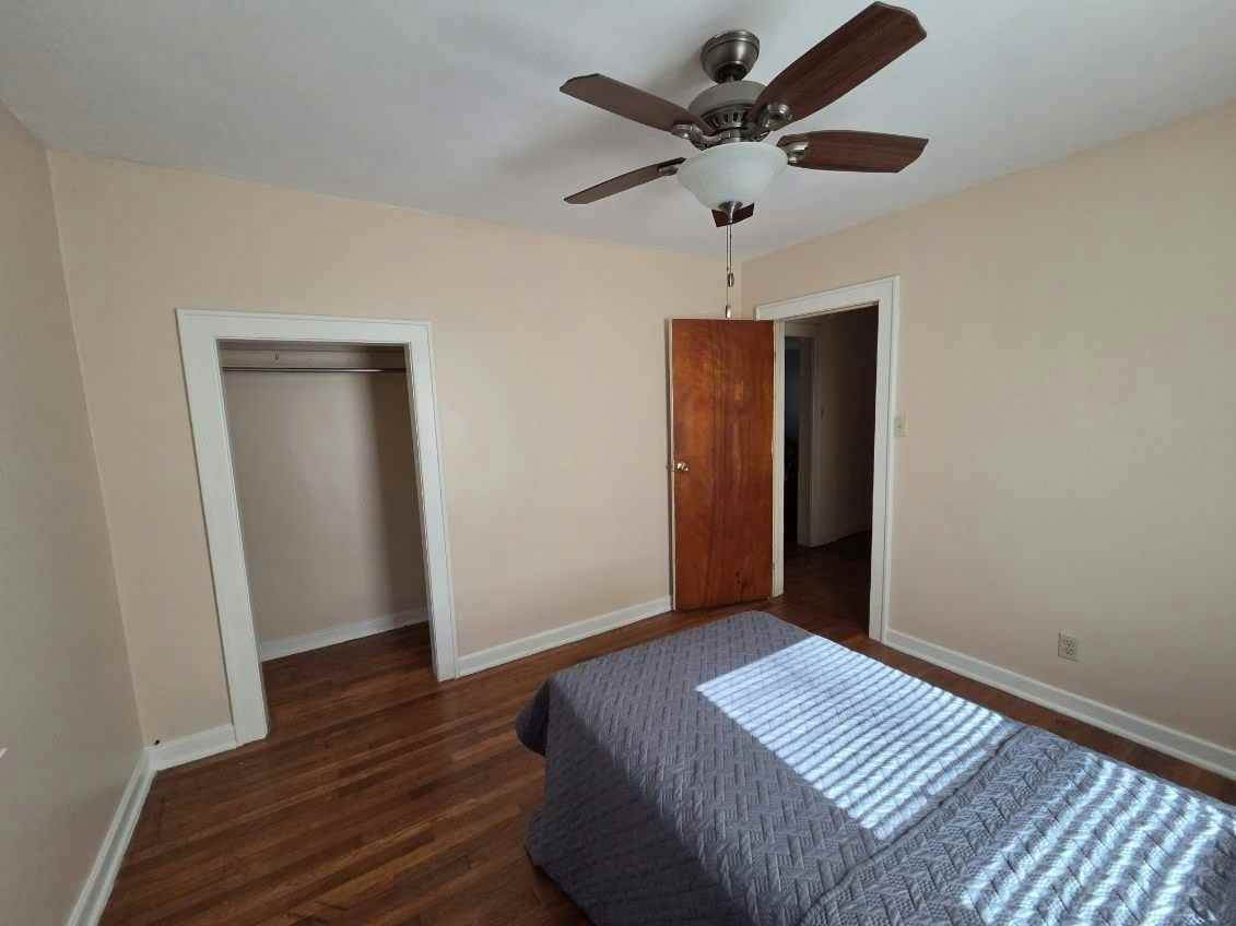 325 Lynn St - Photo 2 of 20