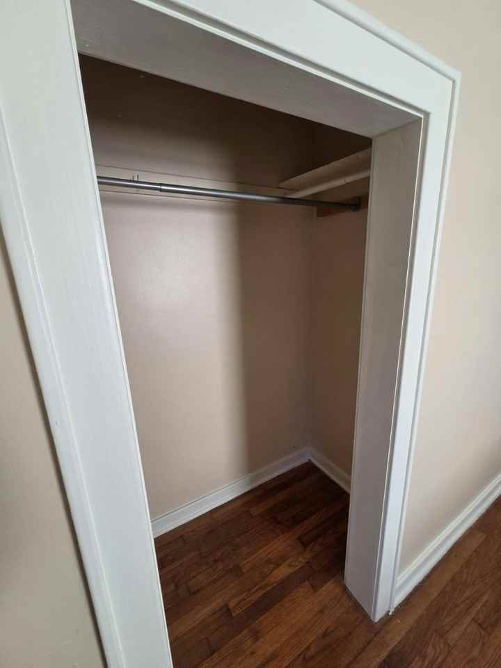 325 Lynn St - Photo 5 of 20