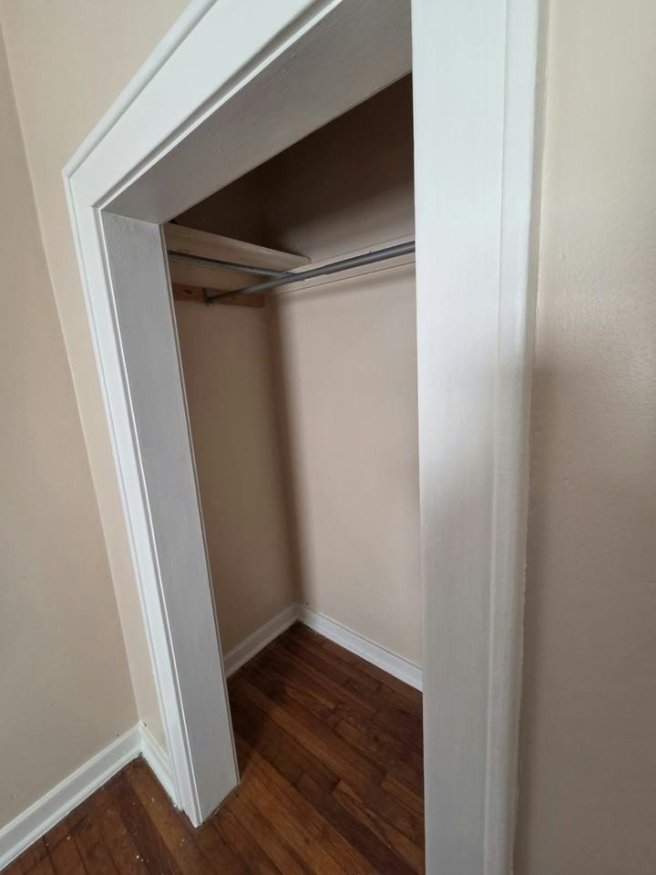 325 Lynn St - Photo 6 of 20