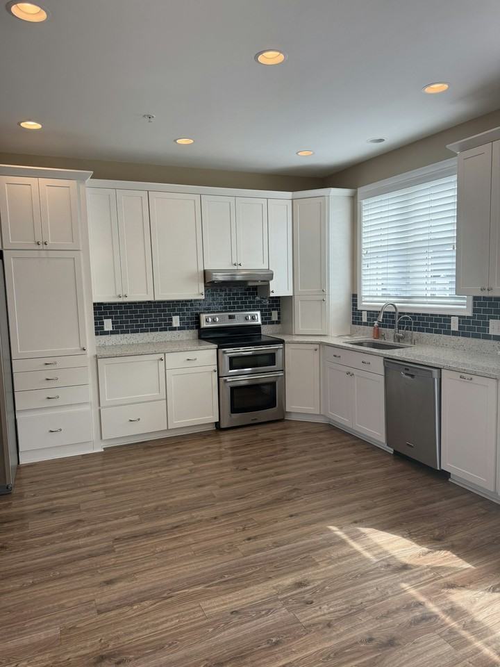 307 5th Street - Photo 3 of 17