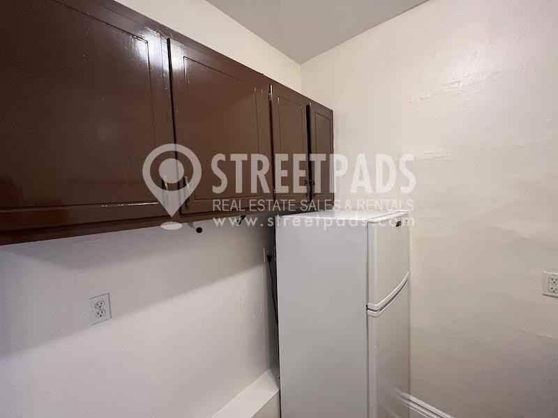 25 Park Dr - Photo 4 of 10