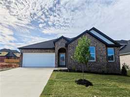 featured image of 6605 SW Orange Avenue