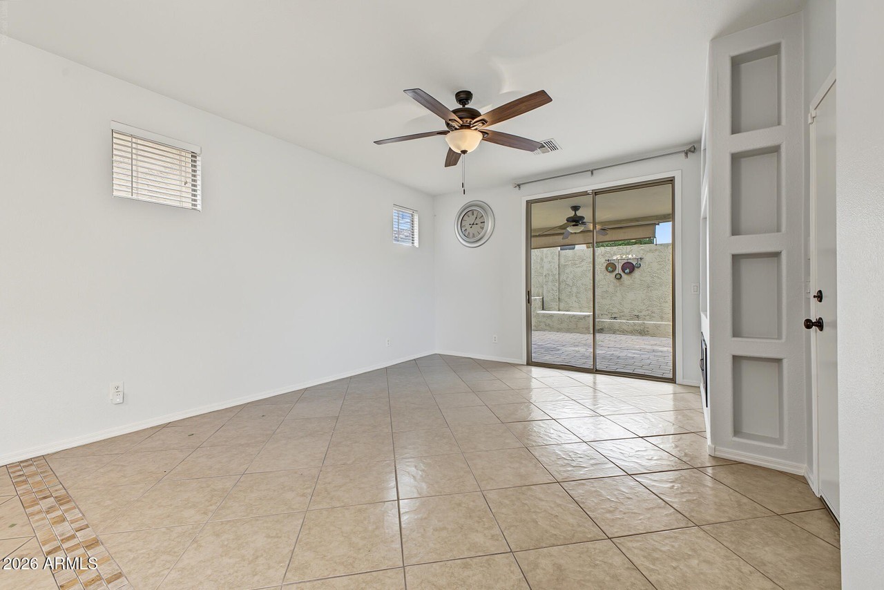 1807 E Dunbar Dr - Photo 4 of 31