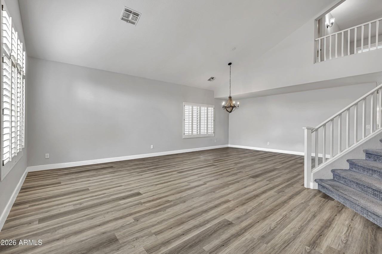 1038 E Harrison Ct - Photo 4 of 38