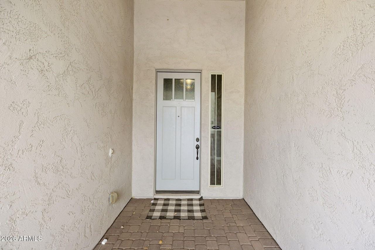 9721 E Radioactive Dr - Photo 4 of 50