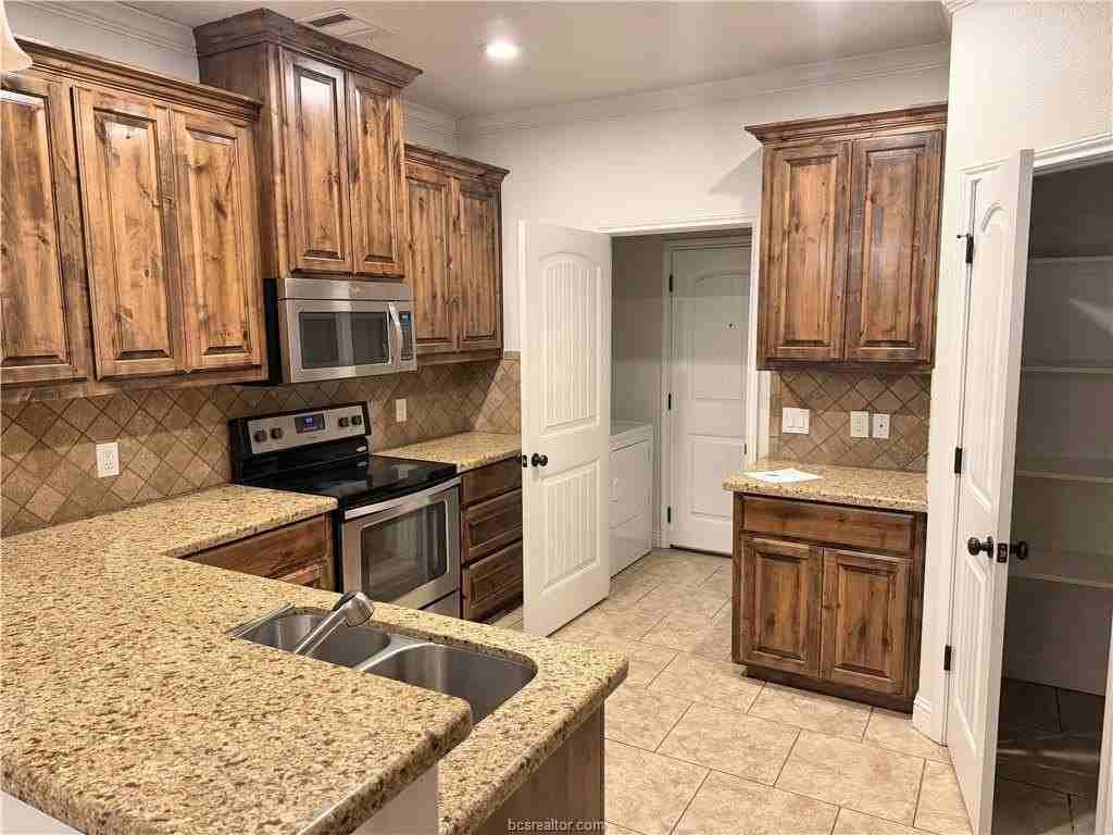 3822 Estes Park - Photo 3 of 10