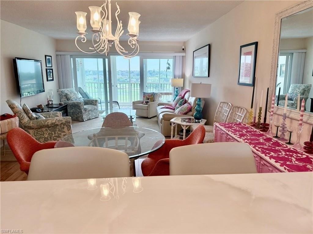 1660 Pine Valley Dr Apt 402 - Photo 3 of 40
