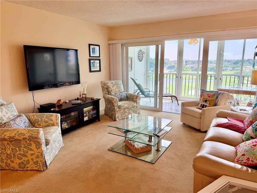 1660 Pine Valley Dr Apt 402 - Photo 5 of 40