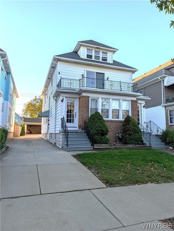 154 Lincoln Blvd - Photo 2 of 22