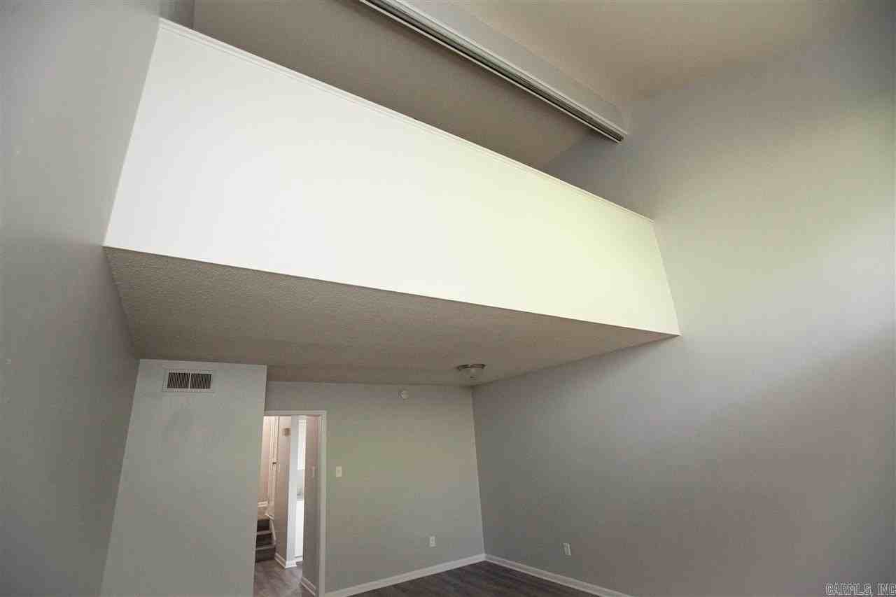 1920 Kavanaugh Blvd #2 - Photo 6 of 11