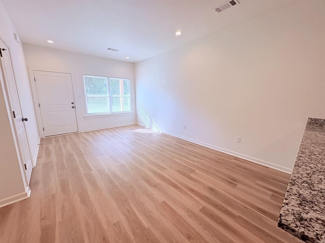 1005 Johnson St - Photo 2 of 21