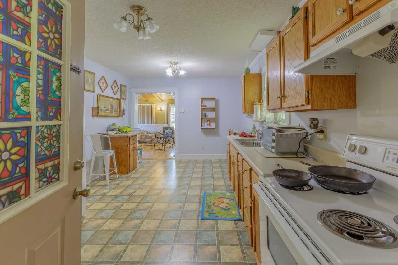 70 Cottage Ln - Photo 4 of 15