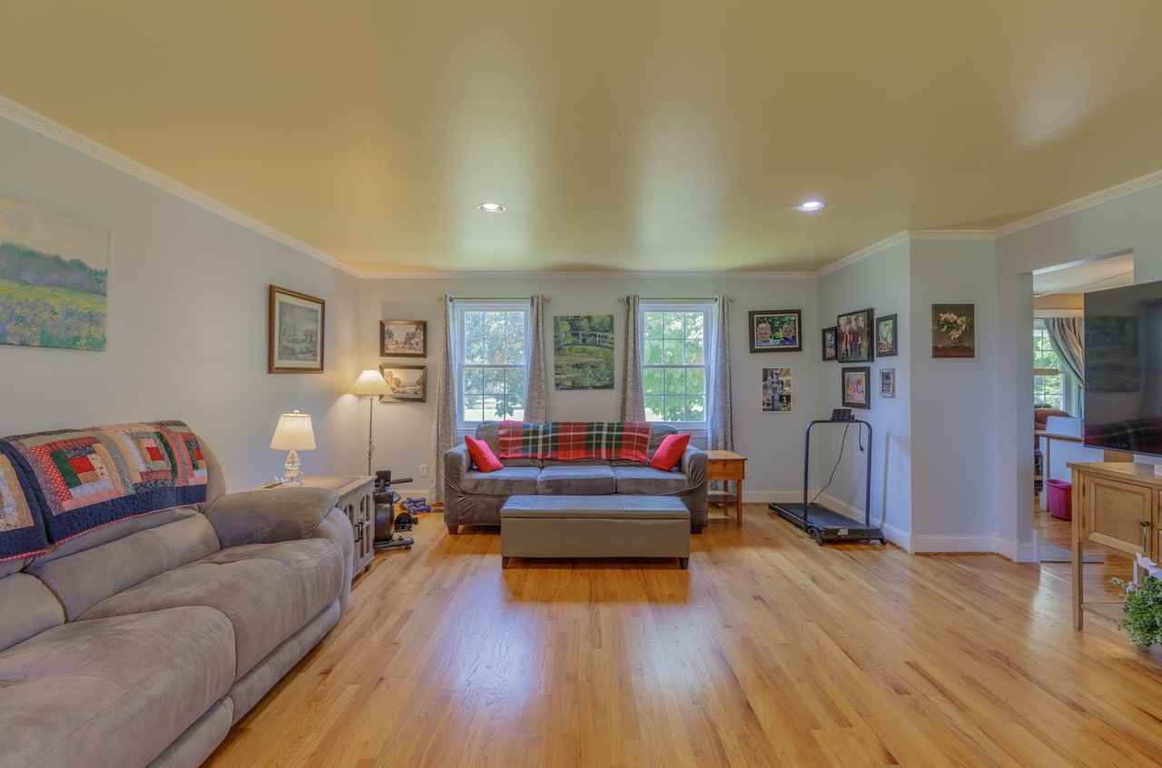 70 Cottage Ln - Photo 5 of 15