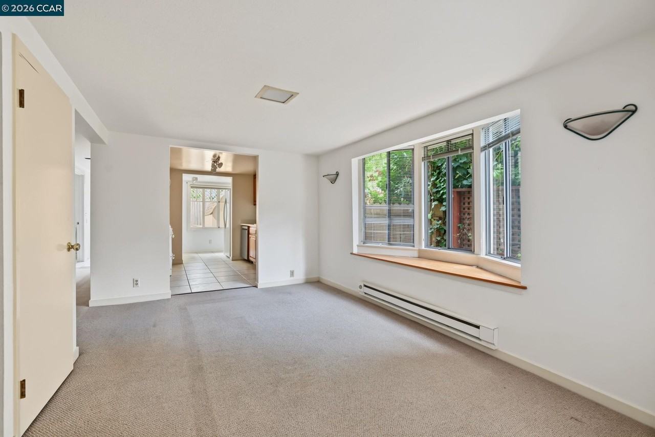 23 Sycamore Ave - Photo 5 of 21