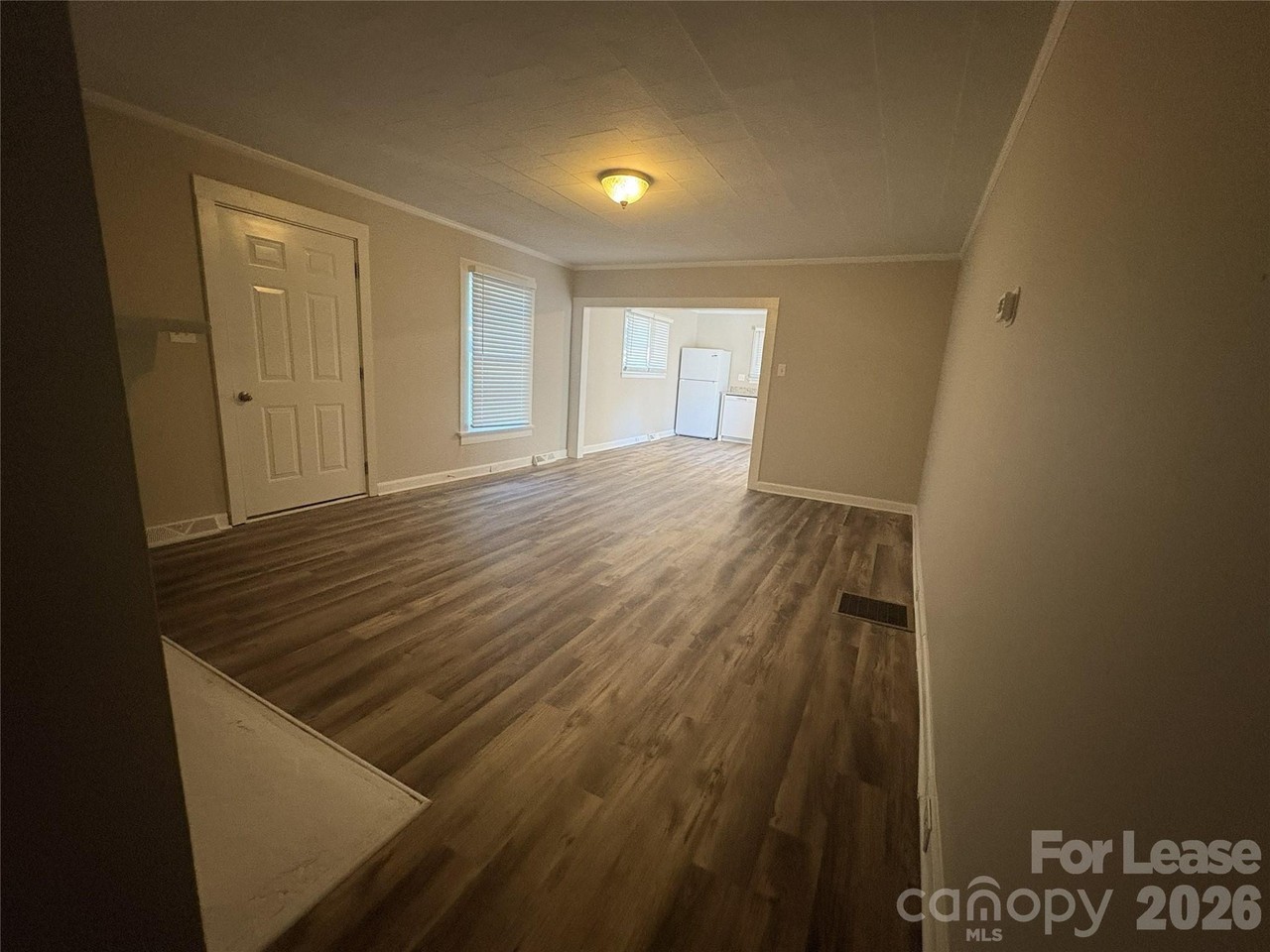 332 E Lowrance Ave - Photo 6 of 21