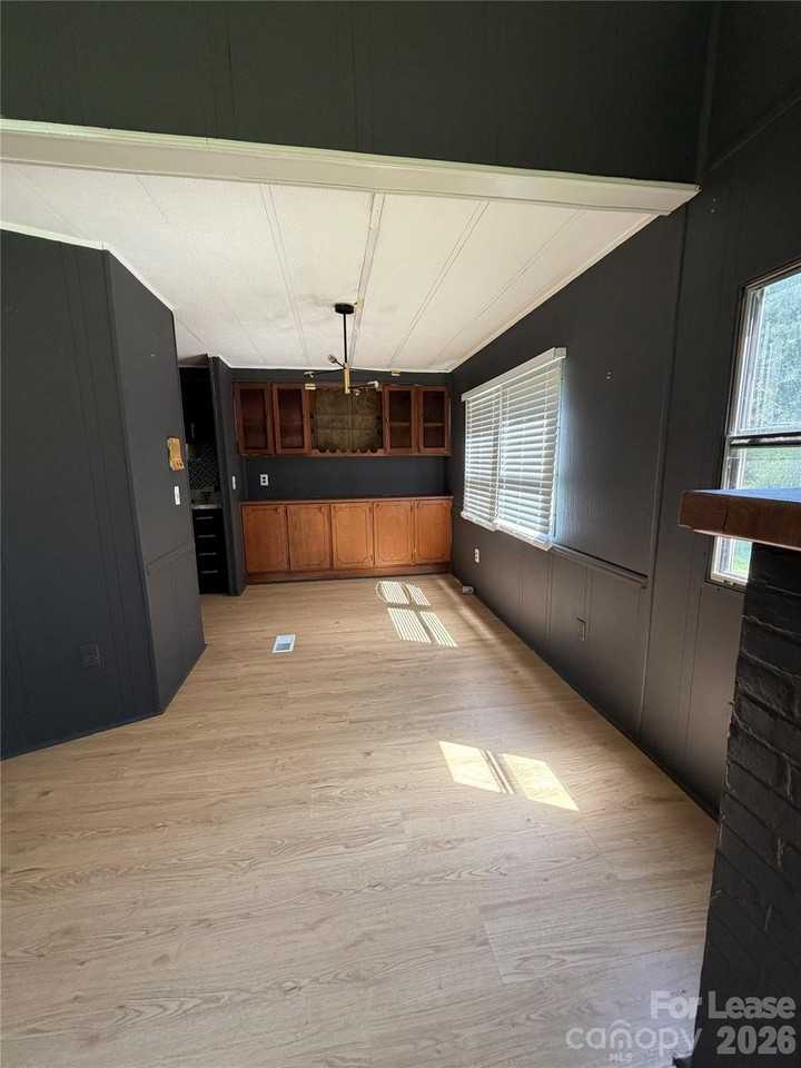 4228 Horse Rd - Photo 3 of 10