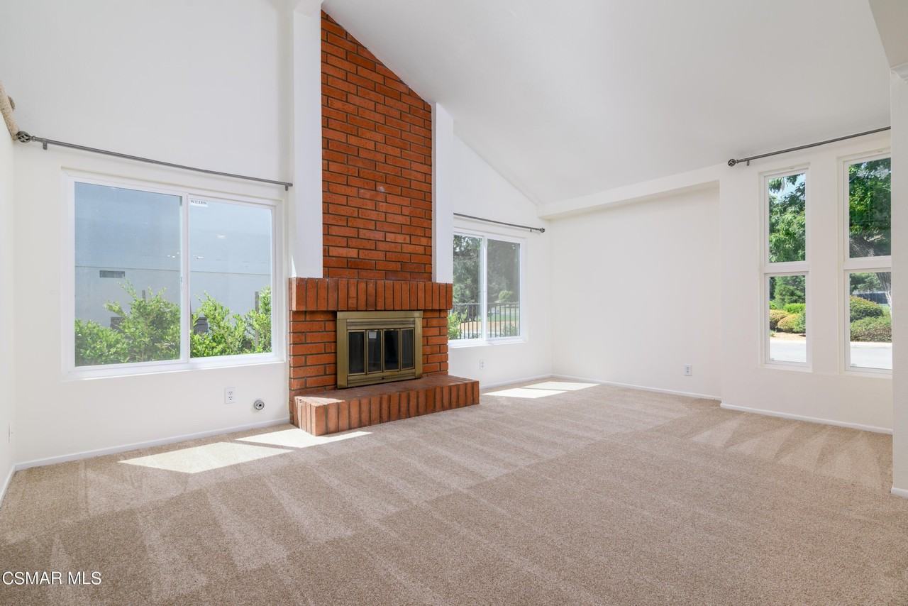 1941 Tamarack St - Photo 2 of 26