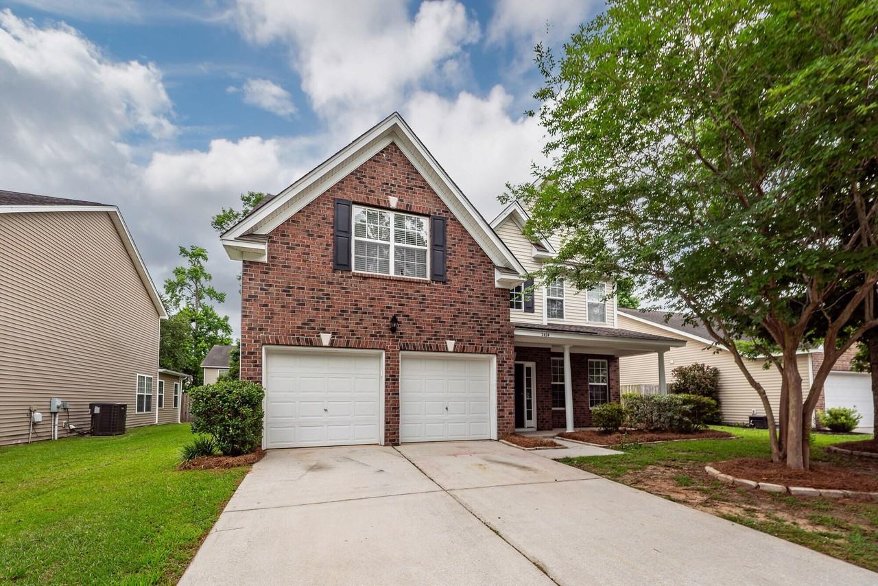 2424 Stadium Dr - Photo 2 of 50