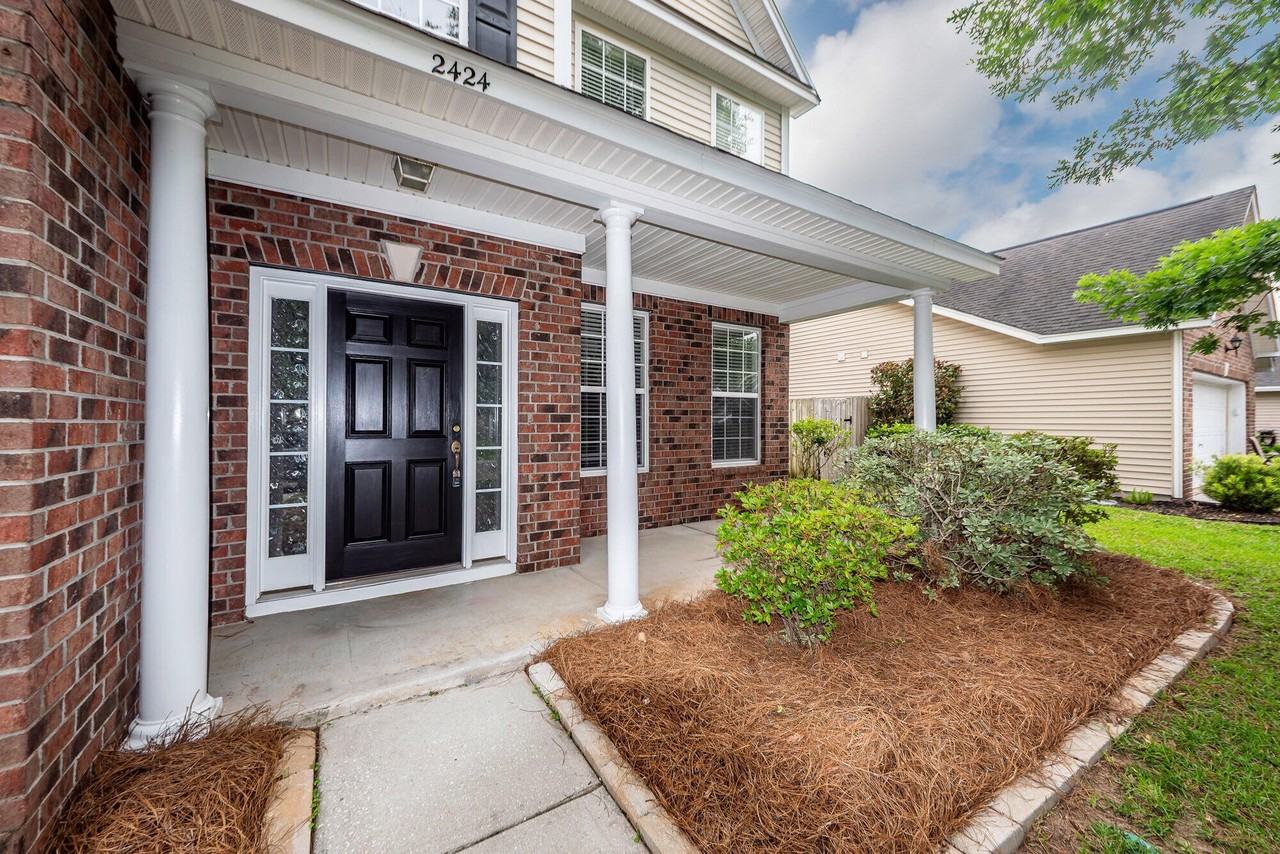 2424 Stadium Dr - Photo 3 of 50