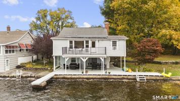 featured image of 10 Lakeside Ln