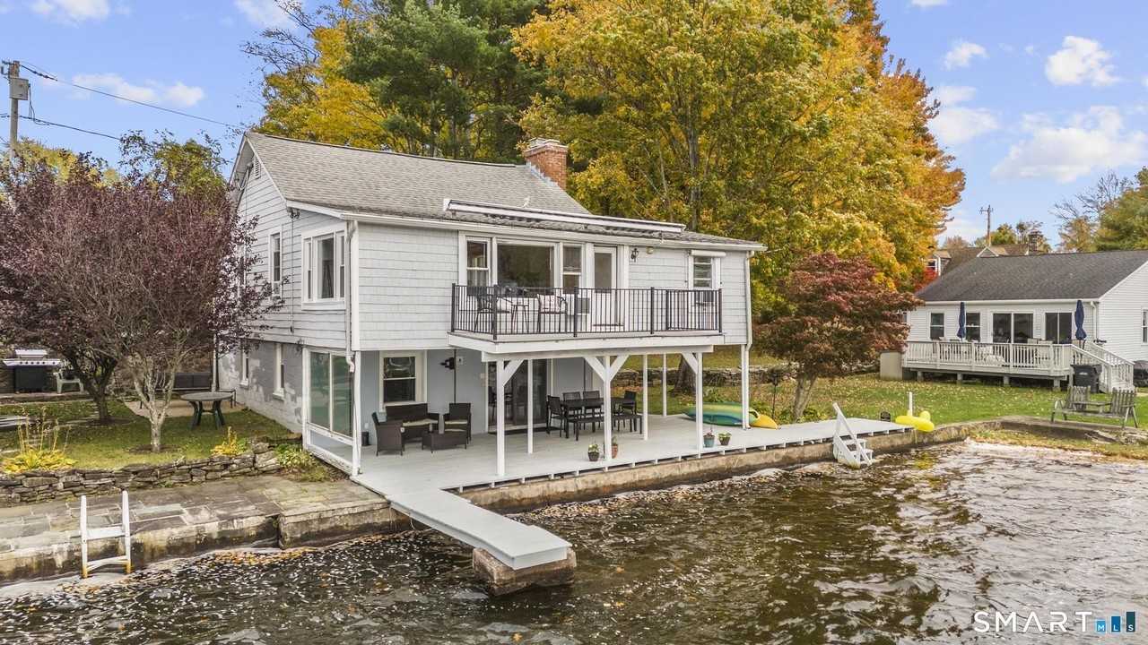 10 Lakeside Ln - Photo 2 of 29