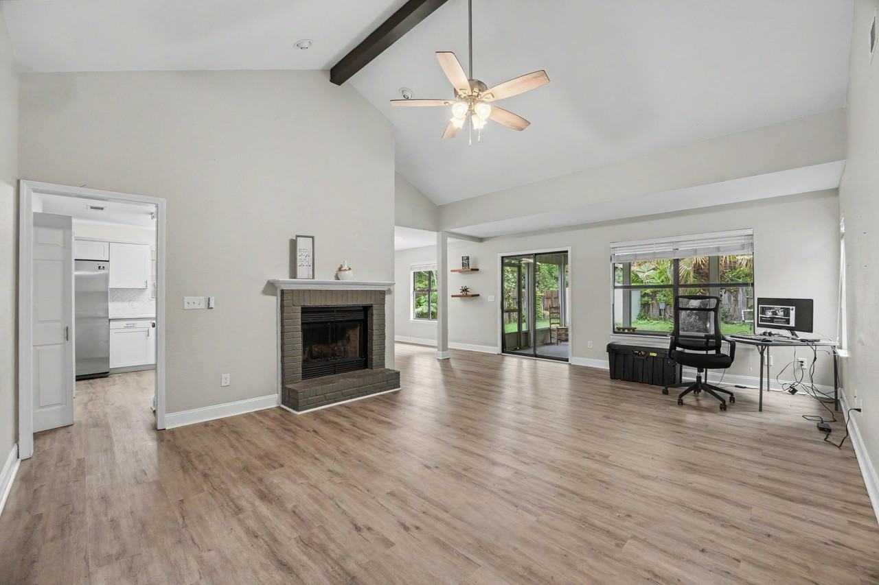 112 Meadow Woods Ln - Photo 4 of 50