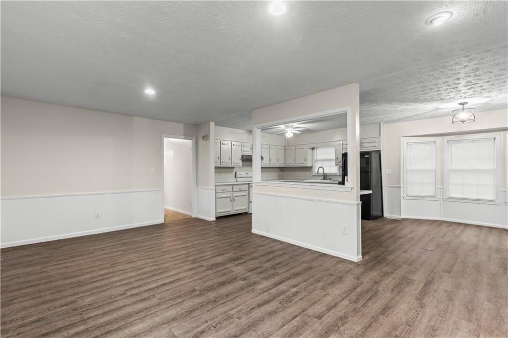 3910 Doe Run Dr - Photo 5 of 17