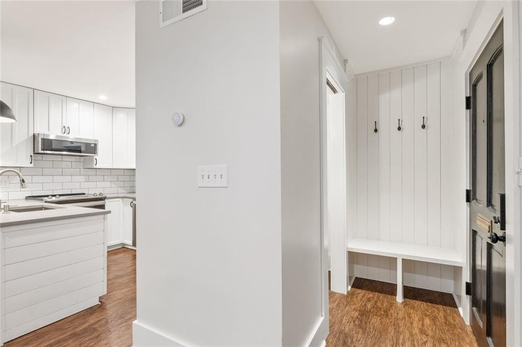 91 Verlaine Pl Nw - Photo 2 of 18
