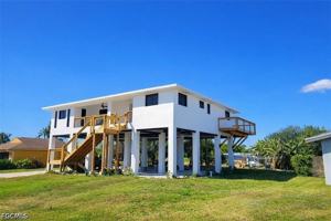 featured image of 360 E North Shore Dr