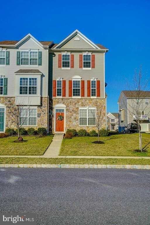 474 N Palace Dr - Photo 2 of 35