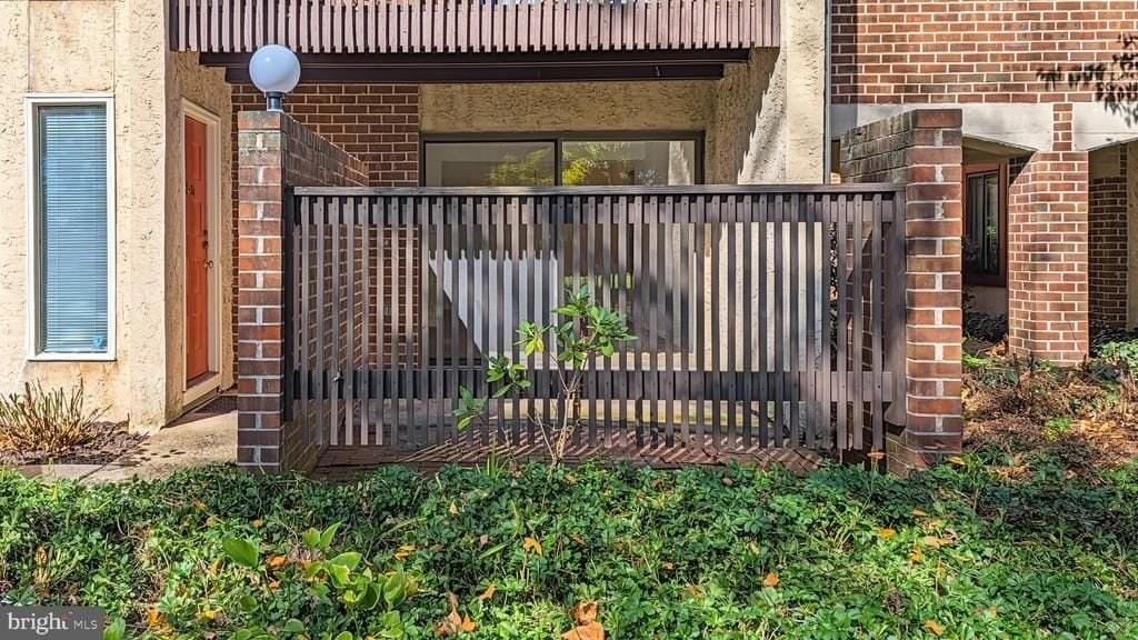 2-36 Aspen Way - Photo 3 of 17