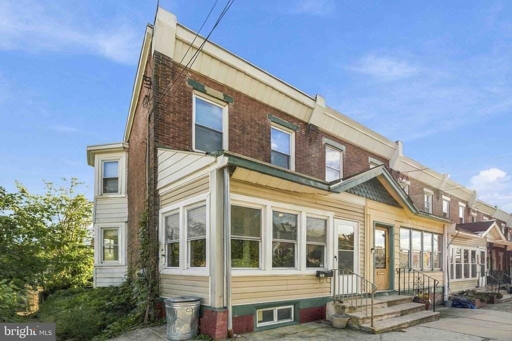 238 Osborn St - Photo 2 of 28