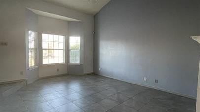 5348 Roger Maris Dr - Photo 5 of 28